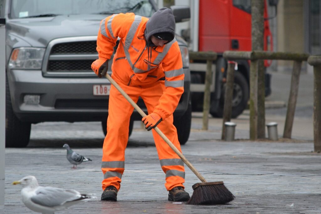 orange, brush, workman-253931.jpg